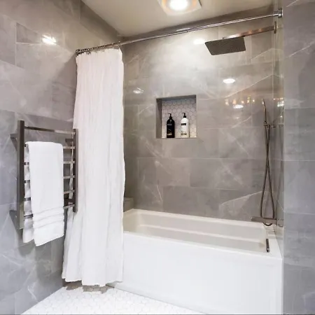 Luxury In The Heart Of Historic Downtown 1050 Sq Ft * Santa Fe