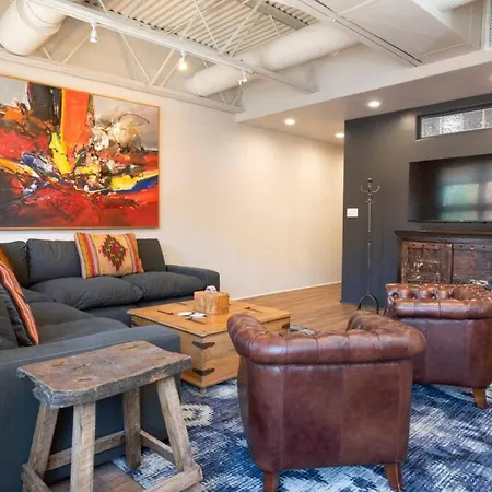 Luxury In The Heart Of Historic Downtown 1050 Sq Ft *