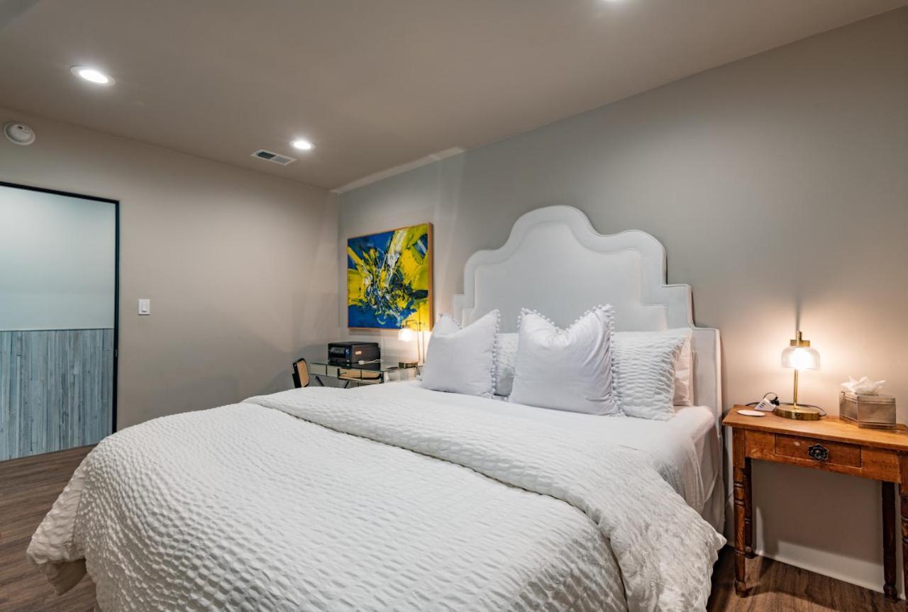 Apartment Luxury In The Heart Of Historic Downtown 1050 Sq Ft *