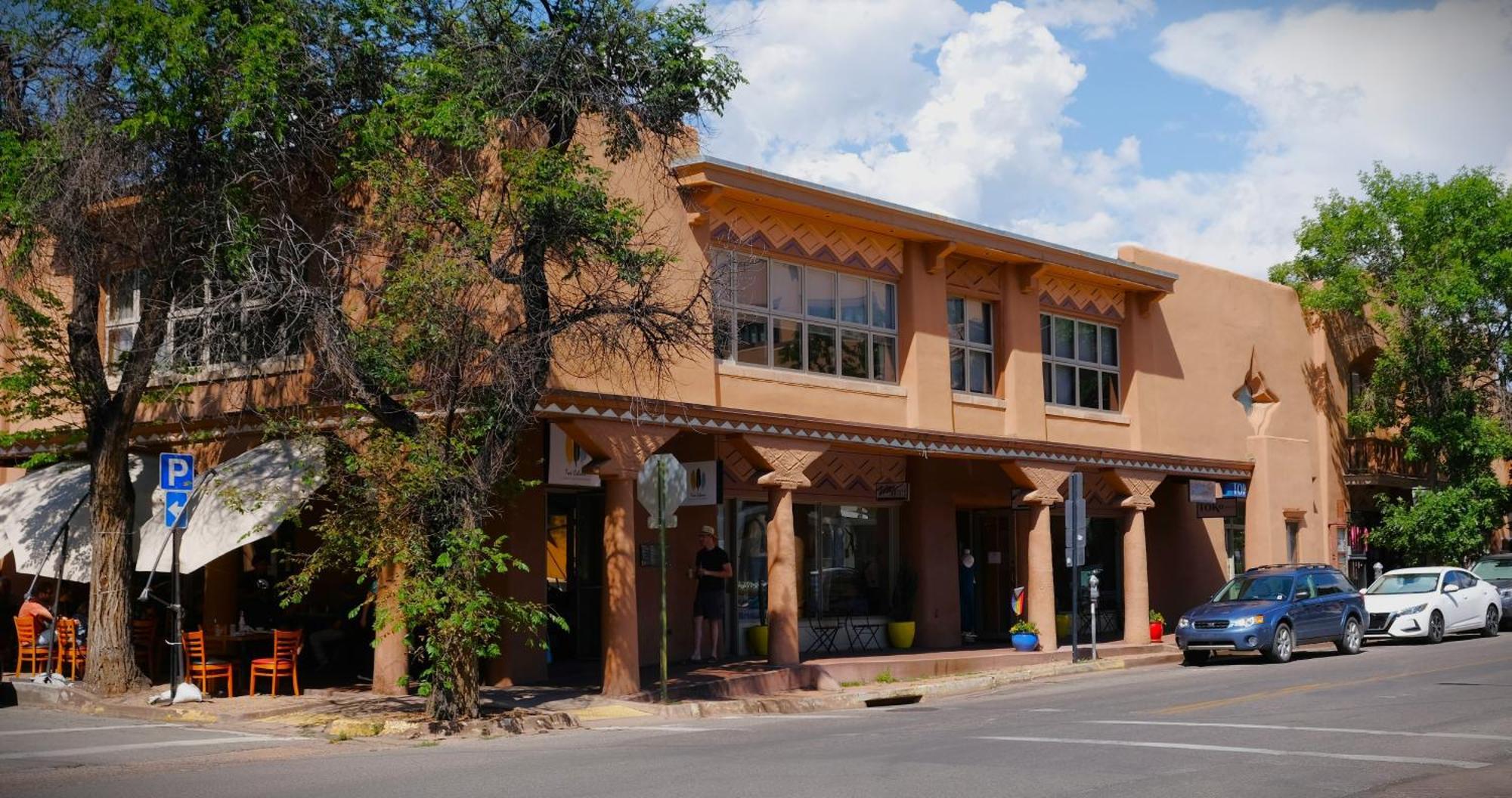 Luxury In The Heart Of Historic Downtown 1050 Sq Ft * Santa Fe